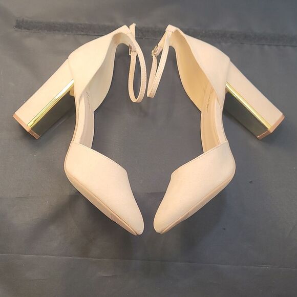 LULUS LAURA ATHLETICA CREAM AND GOLD BLOCK HEELS PUMP - Picture 16 of 16